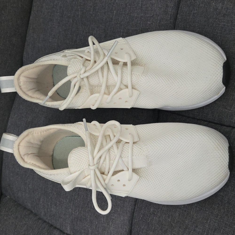 Loom white waterproof lace up sneakers in gently used condition, Size US8 / EU39